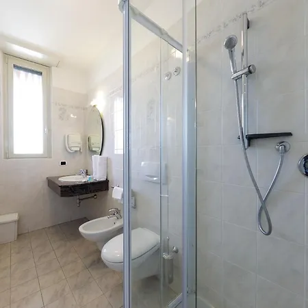 Zust Szálloda 3*
