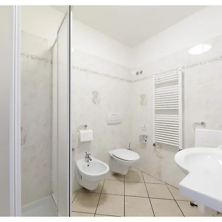 Zust 3* Verbania
